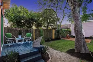 3617 Ave Q 1/2, Galveston, TX 77550 - Photo 14