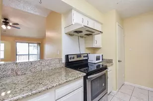 10555 Turtlewood Ct, Houston, TX 77072 - Photo 10