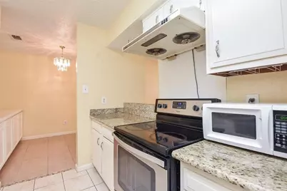 10555 Turtlewood Court #405, Houston, TX 77072 - Photo 12