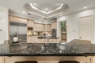 3 N Benton Woods Cir, The Woodlands, TX 77382 - Photo 14