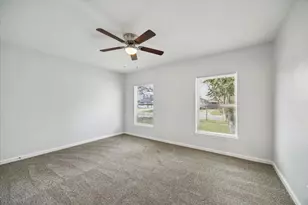 705 Westshire Dr, Houston, TX 77013 - Photo 10