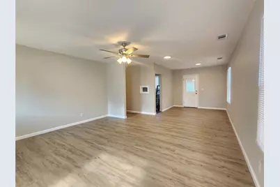 138 W Marion, Clute, TX 77531 - Photo 18