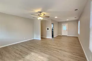 138 W Marion, Clute, TX 77531 - Photo 18