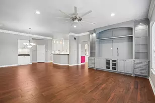 405 Old Orchard Dr, Dickinson, TX 77539 - Photo 8