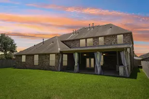 405 Old Orchard Dr, Dickinson, TX 77539 - Photo 2