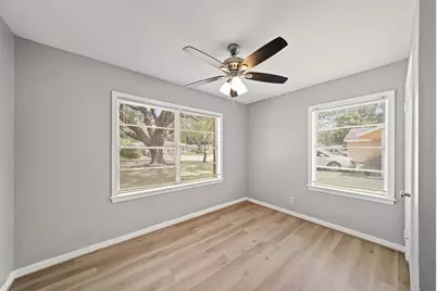 721 20th Avenue N, Texas City, TX 77590 - Photo 8