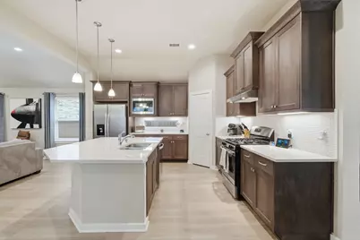 10147 Bayou Oaks Drive, Conroe, TX 77385 - Photo 2