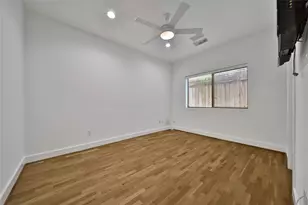 4205 Eigel St, Houston, TX 77007 - Photo 8