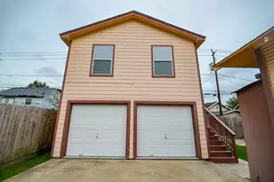 303 Vincent St, Houston, TX 77009 - Photo 2
