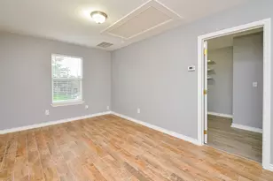 303 Vincent St, Houston, TX 77009 - Photo 10