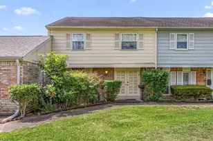 10831 Sandpiper Dr, Houston, TX 77096 - Photo 1