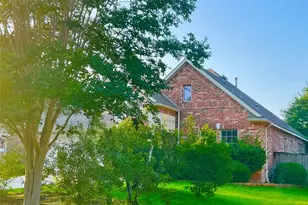 6 Dragon Hill Pl, The Woodlands, TX 77381 - Photo 2