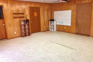 319 E South St, Alvin, TX 77511 - Photo 18