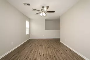 9943 Chimney Swift Ln, Conroe, TX 77385 - Photo 14