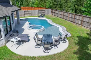 527 Chestnut Reef Ct, Conroe, TX 77304 - Photo 1