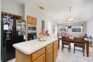 1110 Mabry Mill Rd, Houston, TX 77062 - Photo 16