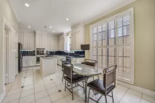 1605 Nantucket Dr, Houston, TX 77057 - Photo 6