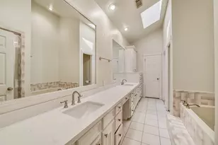 1605 Nantucket Dr, Houston, TX 77057 - Photo 14