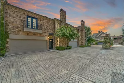 1605 Nantucket Drive #B, Houston, TX 77057 - Photo 2