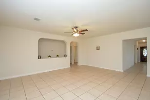 15318 Marlowe Grove Dr, Sugar Land, TX 77498 - Photo 10