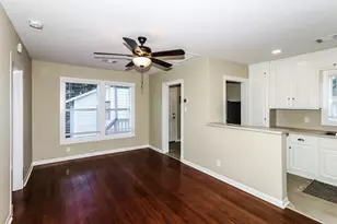 4715 Ave P 1/2, Galveston, TX 77551 - Photo 2