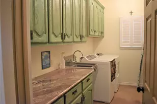 412 Pecan St, Sweeny, TX 77480 - Photo 12