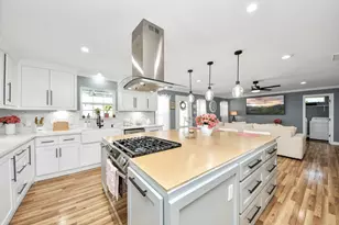 321 Reid St, Houston, TX 77022 - Photo 14