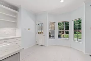 92 W Sandalbranch Cir, The Woodlands, TX 77382 - Photo 8