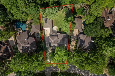 92 W Sandalbranch Circle, The Woodlands, TX 77382 - Photo 2
