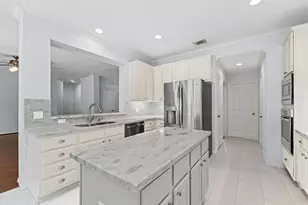 92 W Sandalbranch Cir, The Woodlands, TX 77382 - Photo 6