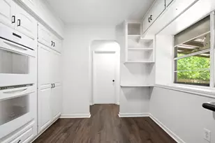 2011 Ave T, Huntsville, TX 77340 - Photo 6