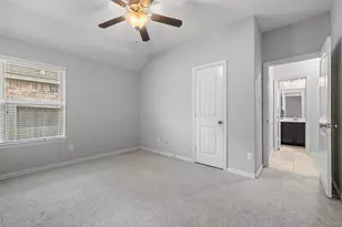 636 Maple Point Dr E, Conroe, TX 77301 - Photo 16