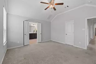 636 Maple Point Dr E, Conroe, TX 77301 - Photo 18