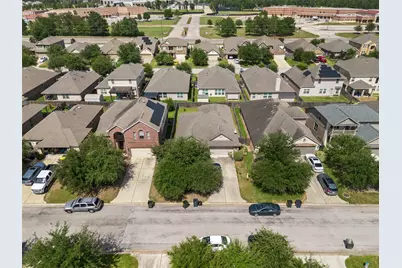 636 Maple Point Drive E, Conroe, TX 77301 - Photo 26