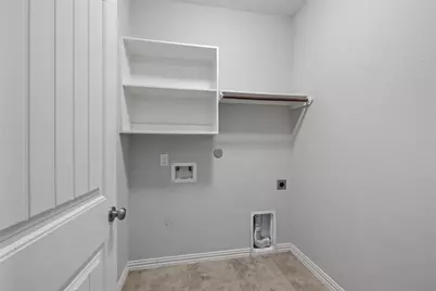 636 Maple Point Drive E, Conroe, TX 77301 - Photo 12