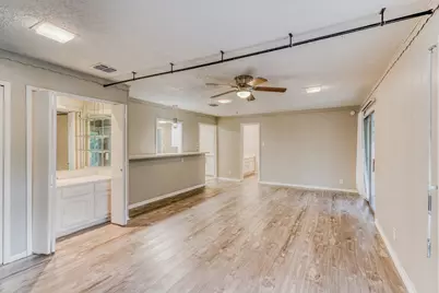 8614 Rockhill Street, Houston, TX 77061 - Photo 8