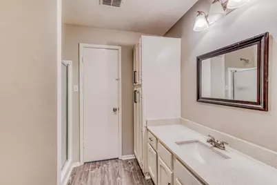 8614 Rockhill Street, Houston, TX 77061 - Photo 14