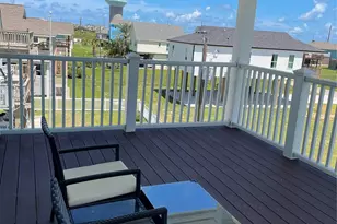 22903 Miramar Dr, Galveston, TX 77554 - Photo 6