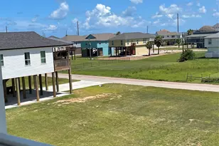 22903 Miramar Dr, Galveston, TX 77554 - Photo 4