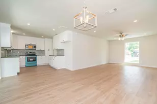 408 Bellmar Ln, Friendswood, TX 77546 - Photo 6