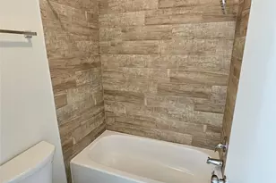 10615 Heatherford Dr, Houston, TX 77041 - Photo 14