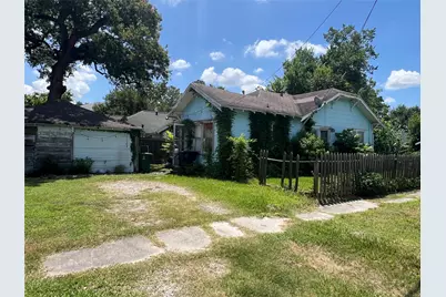 701 E 11th 1/2 Street, Houston, TX 77008 - Photo 2