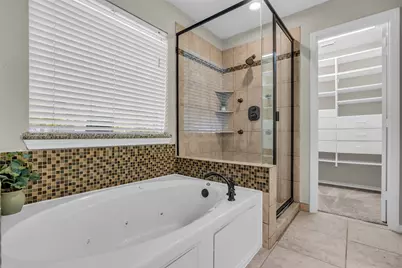 14 Almond Branch Place, The Woodlands, TX 77382 - Photo 16