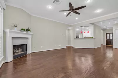 14 Almond Branch Place, The Woodlands, TX 77382 - Photo 4
