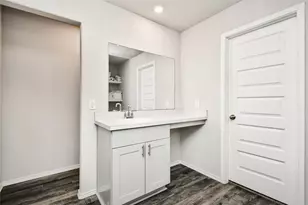 7915 Meadow Cranesbill Ln, Houston, TX 77016 - Photo 12