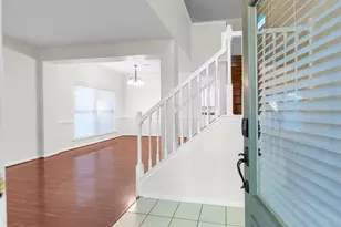 18 Dover Dr, Conroe, TX 77304 - Photo 1