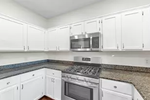 18 Dover Dr, Conroe, TX 77304 - Photo 14