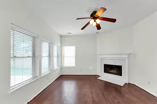 18 Dover Dr, Conroe, TX 77304 - Photo 16