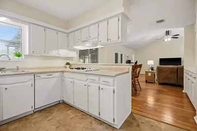 1509 N Park Side Drive, Deer Park, TX 77536 - Photo 10