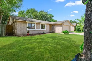 7327 Stone Pine Ln, Houston, TX 77041 - Photo 2